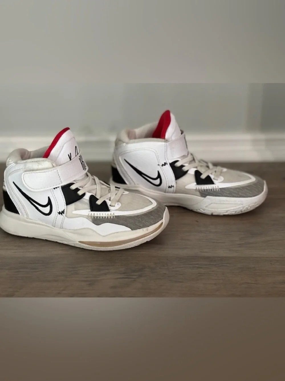 NIKE GS Kyrie Infinity Kids Size 11C White, Black & Varsity Red Shoes